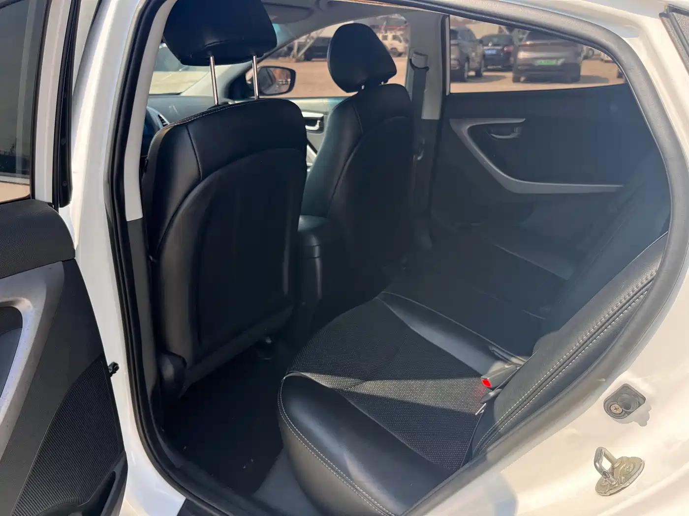 Hyundai Langdong 2016 1.6L Automatic Smart Edition фото 6