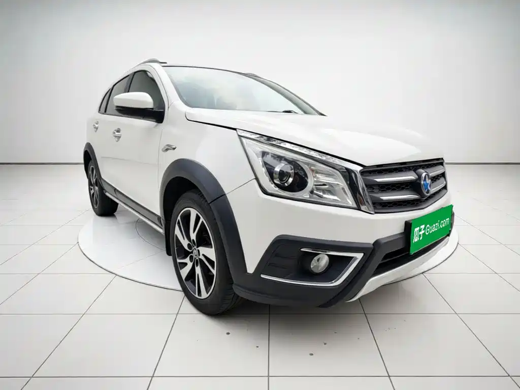 Venucia T70X 2017 2016 2.0L Manual Rui Xiang Sport Edition