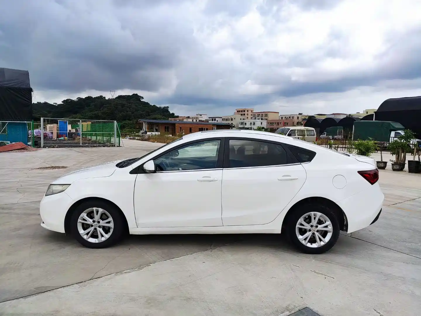 Фото 4 - MG GT