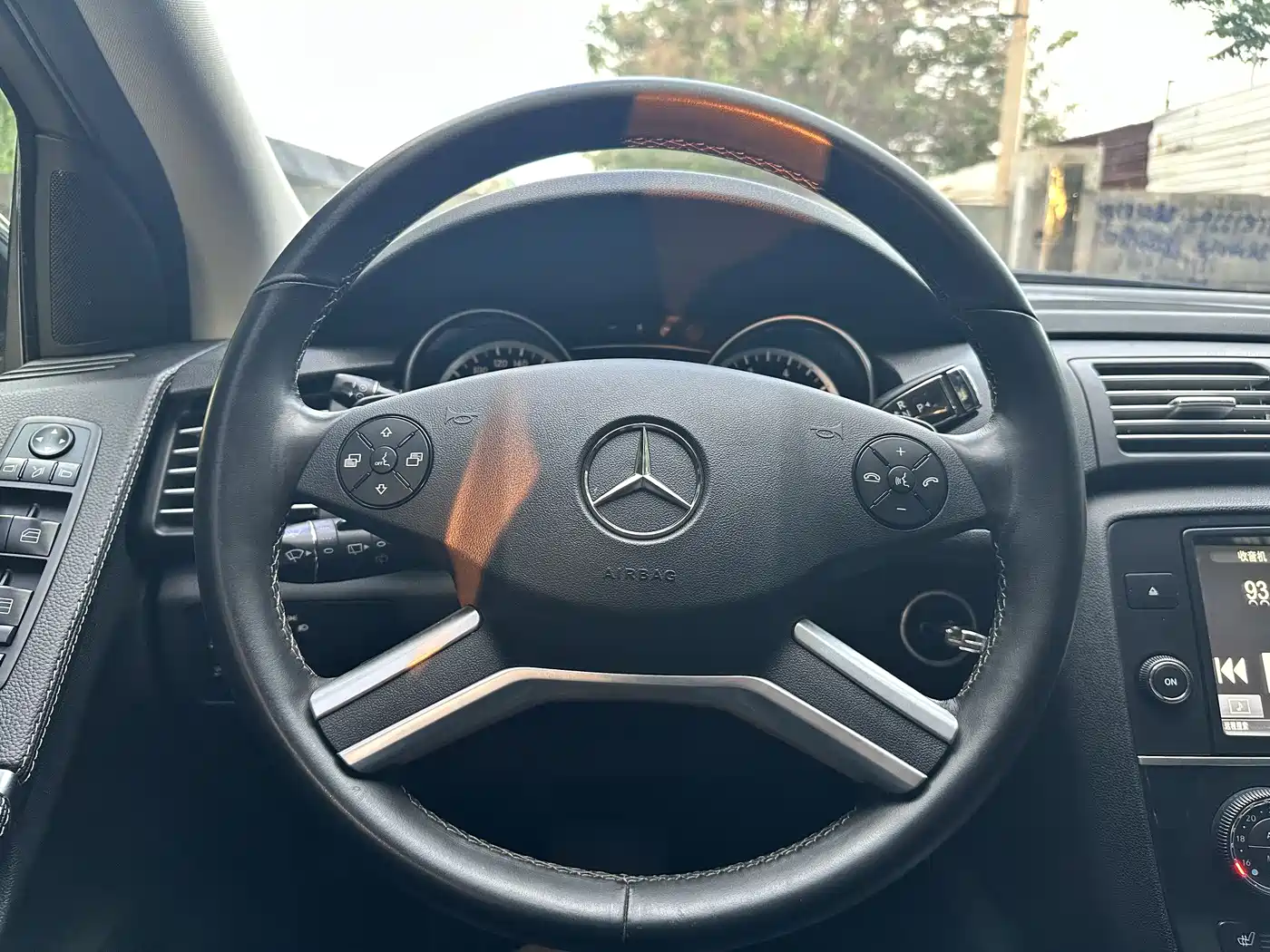Mercedes-Benz R-Class 2017 R 320 4MATIC Business Collector's Edition фото 11