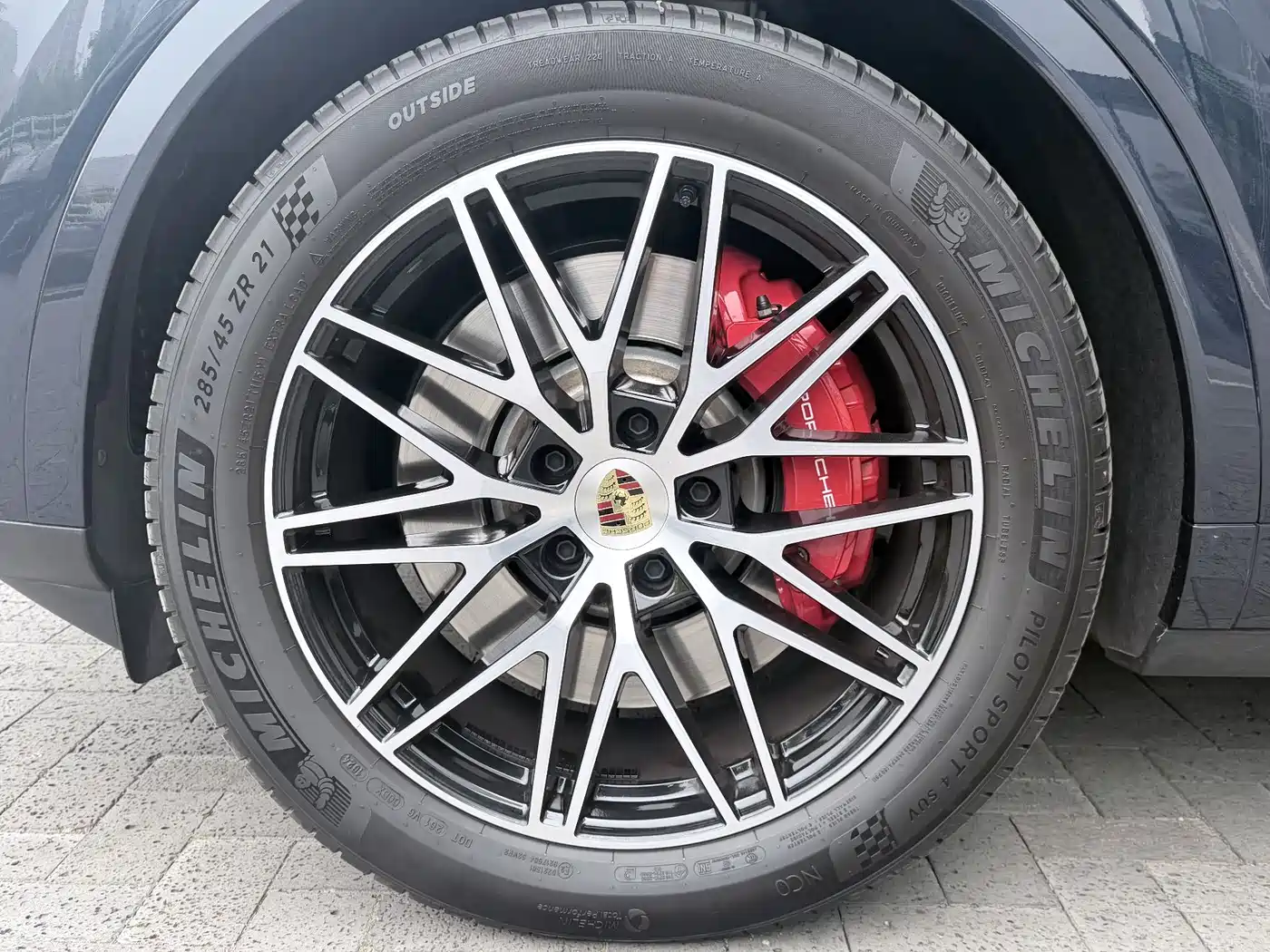 Porsche Cayenne New Energy 2024 Cayenne S E-Hybrid 3.0T фото 2
