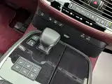 Фото 32 - Lexus LS