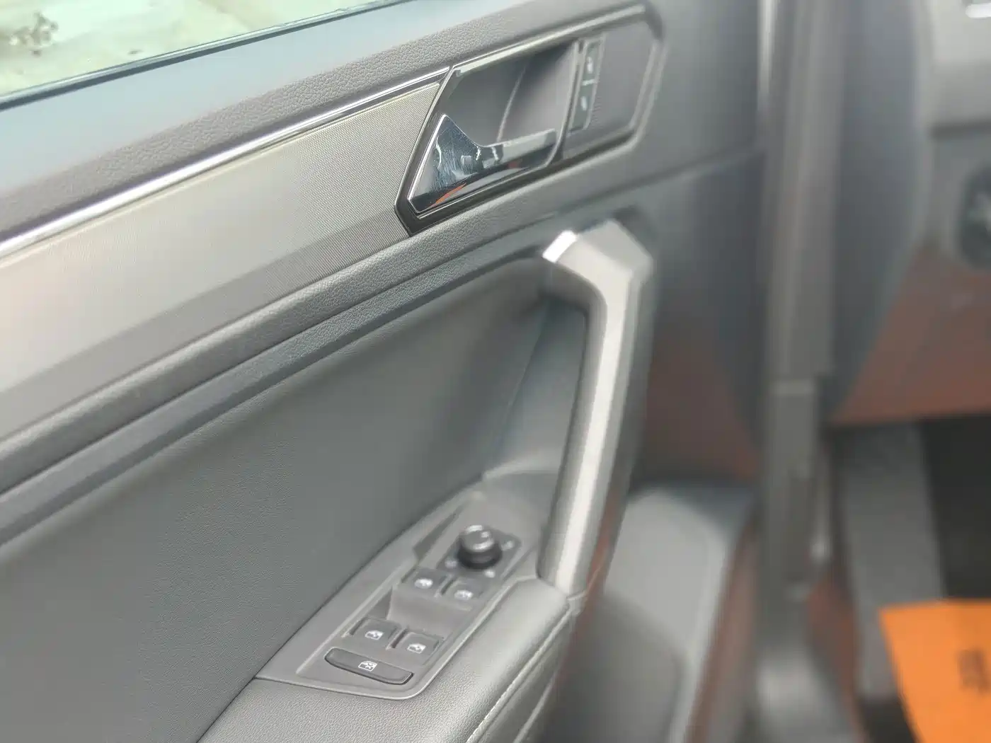Фото 8 - Volkswagen Tiguan L