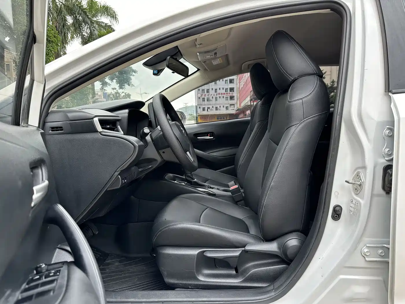 Toyota Corolla 2022 TNGA 1.5L CVT Pioneer Edition фото 15