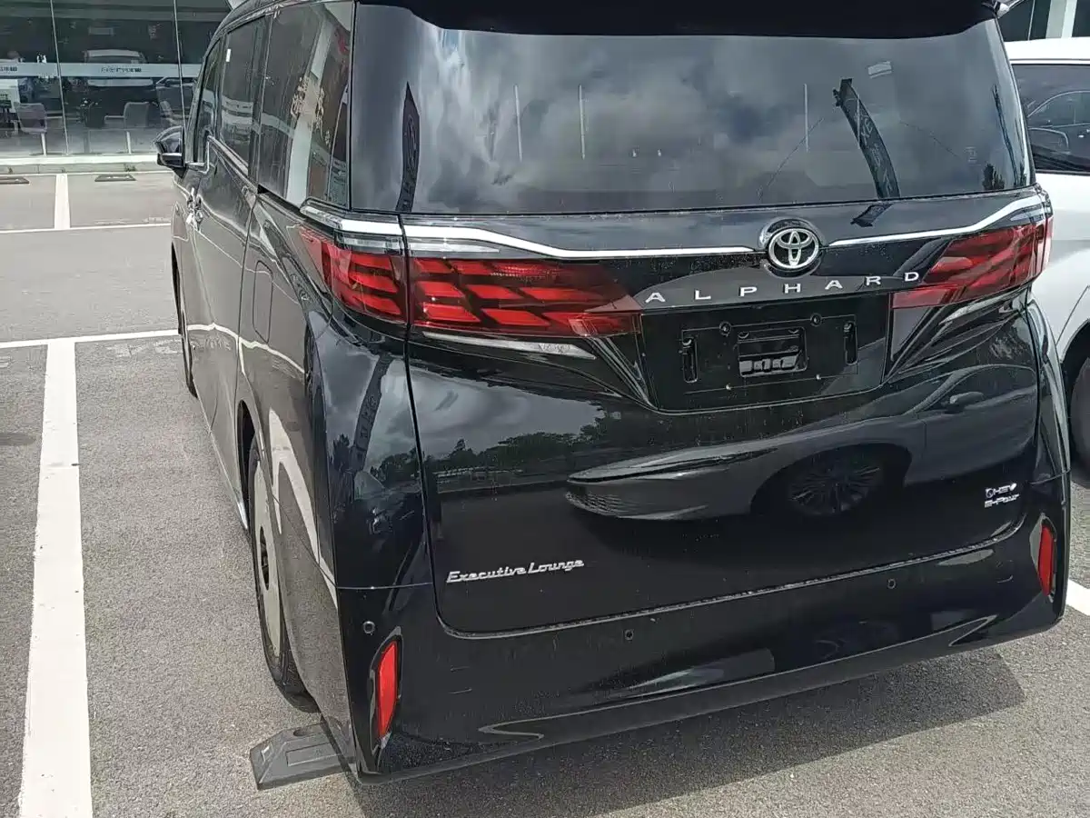 Toyota Alphard 2024 Hybrid 2.5L Prestige Edition фото 8
