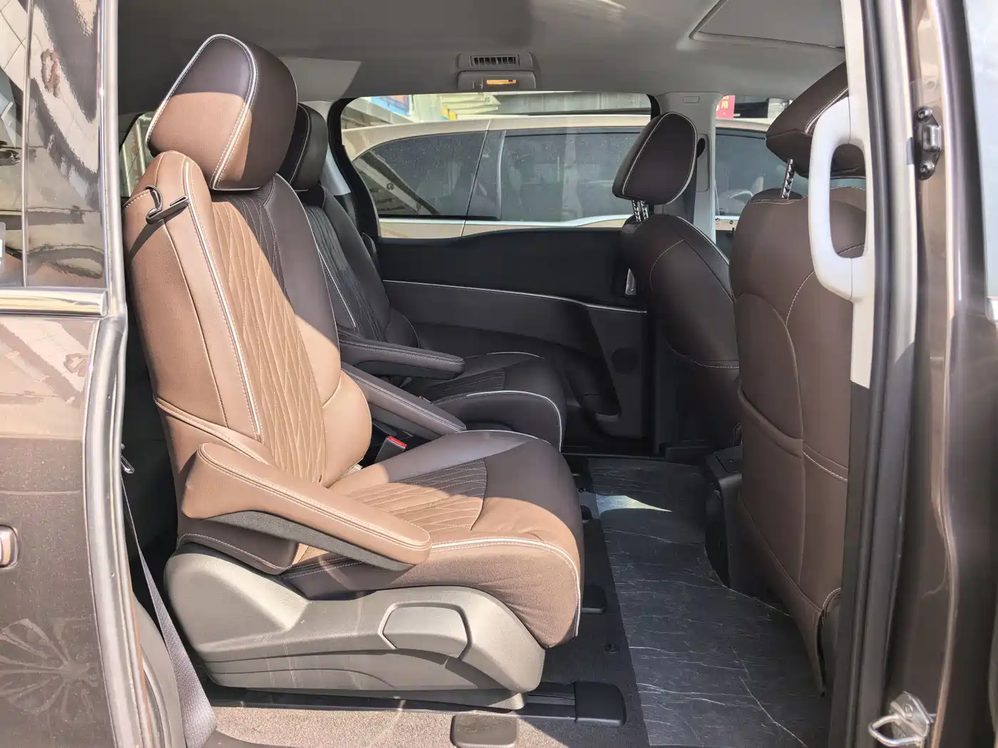 Buick GL8 2023 Land Business Class 652T Luxury фото 9