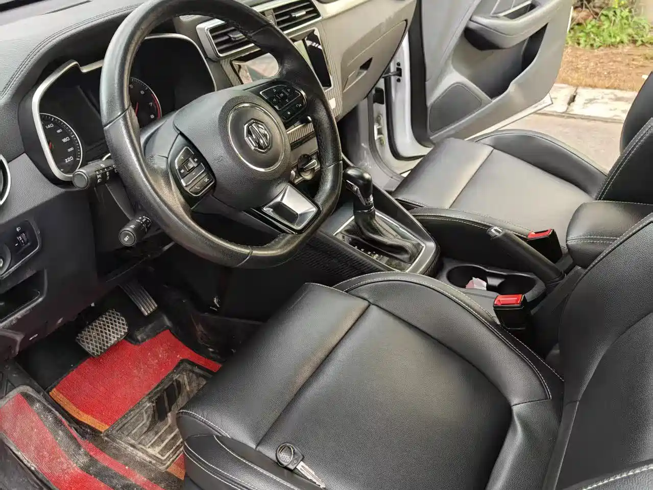 MG ZS 2018 2018 1.5L Automatic Elite China V