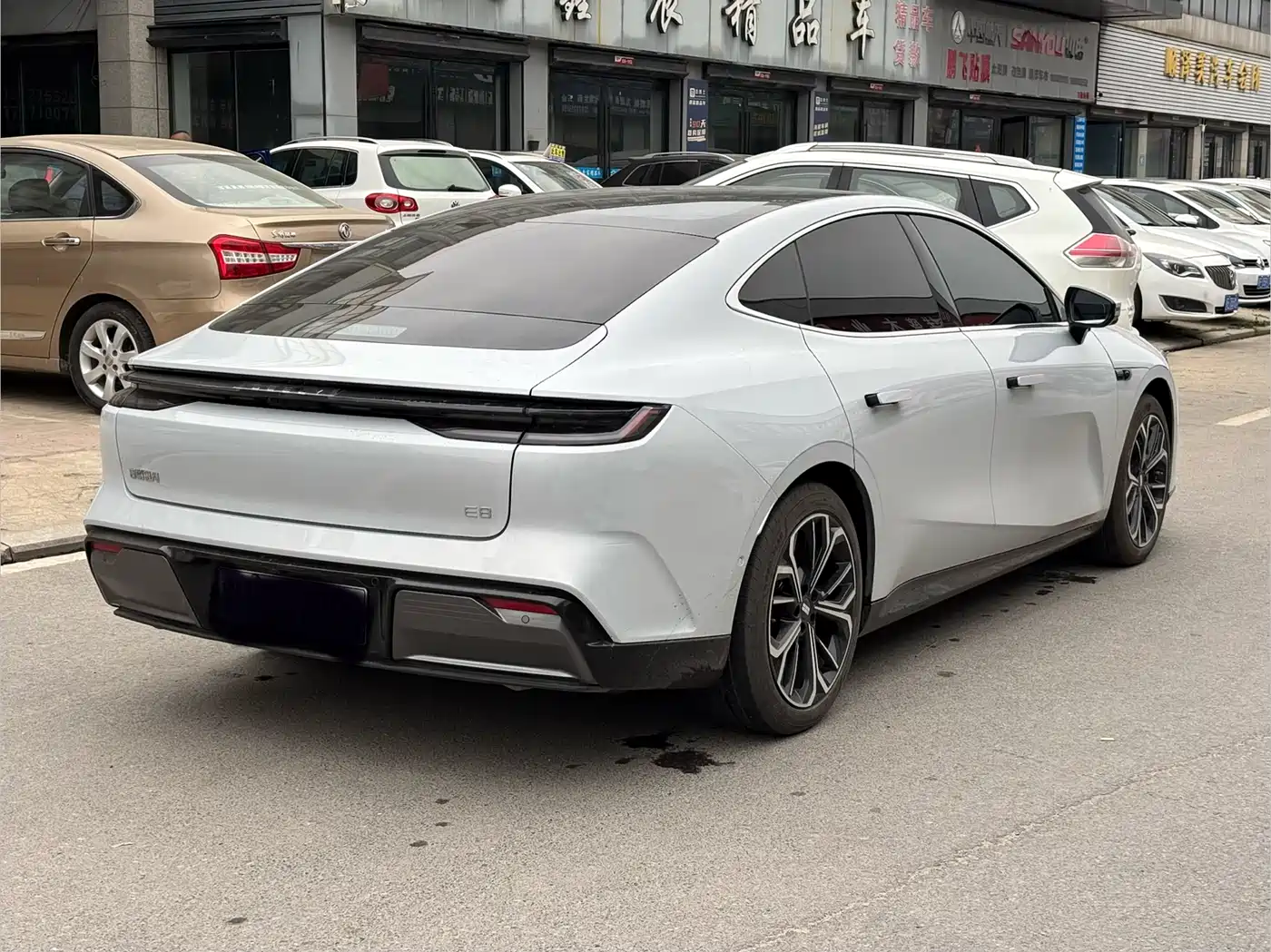 GEELY GALAXY GALAXY E8