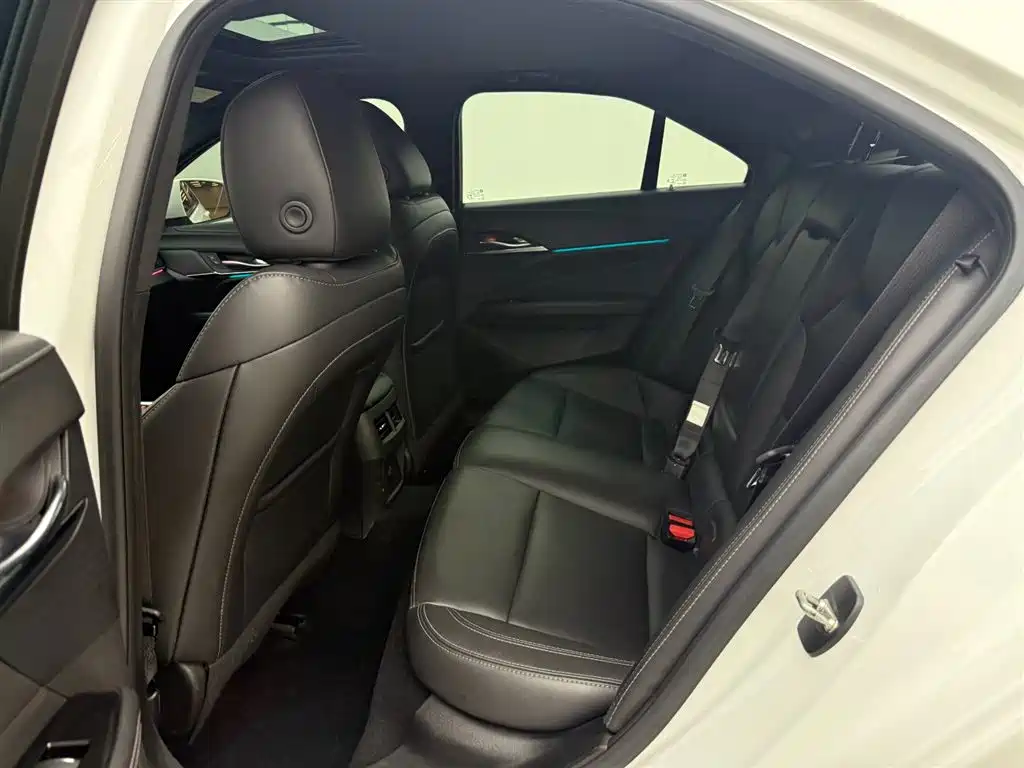 CADILLAC CT4
