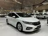 Фото 3 - Honda Jade