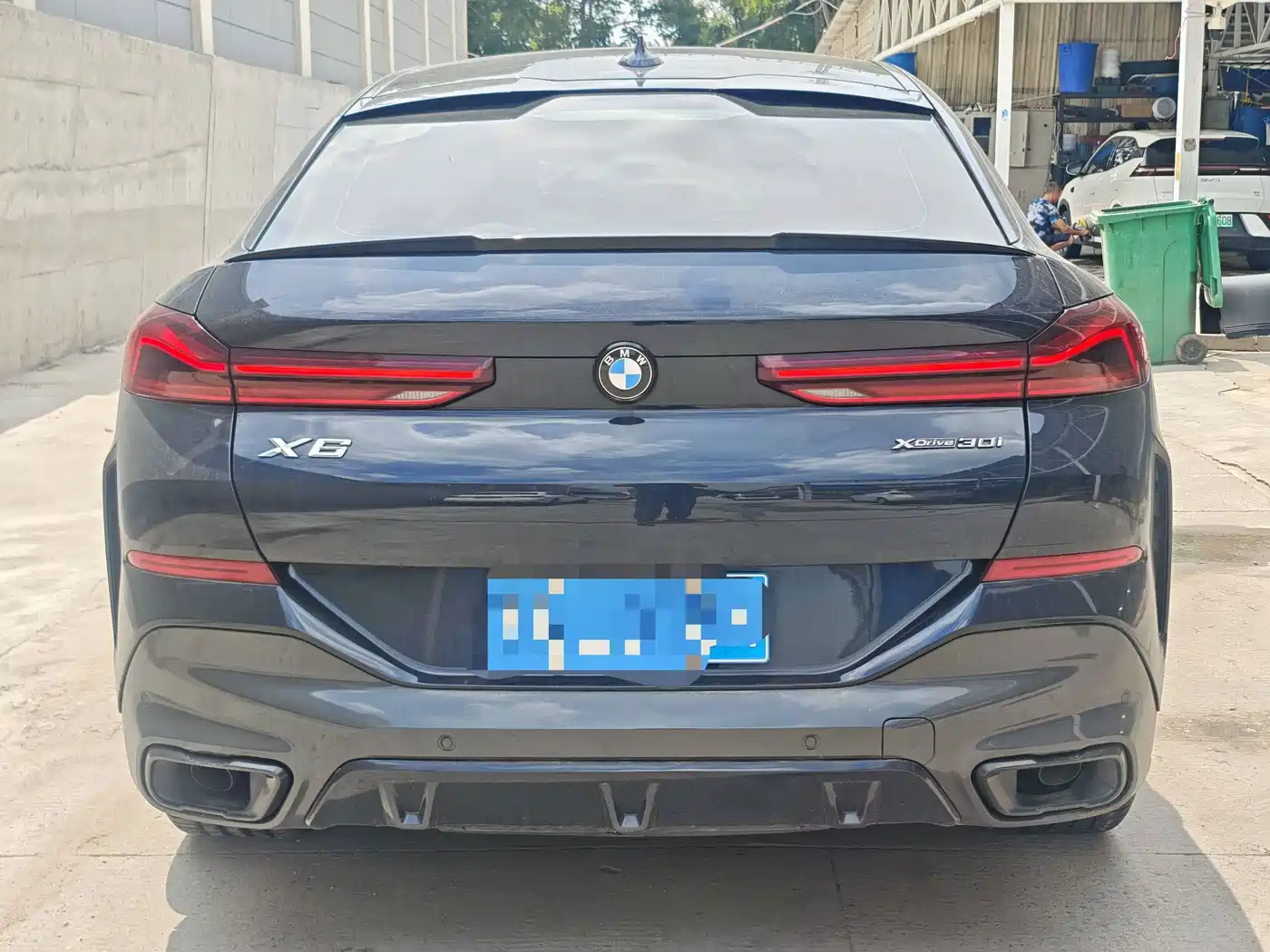 Photo 3 - BMW X6