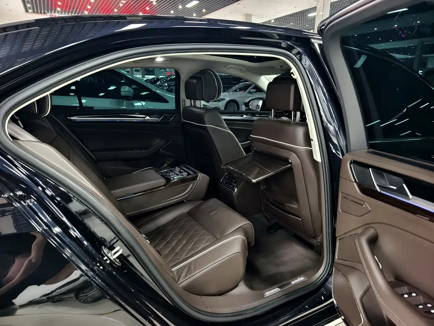 Volkswagen Phideon 2018 Facelift 380TSI FWD Flagship фото 10