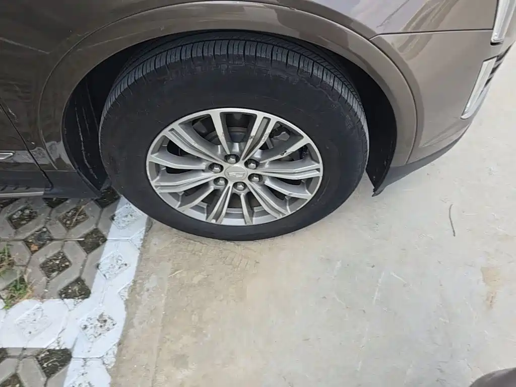 Cadillac XT5 2016 2016 25T Luxury Model