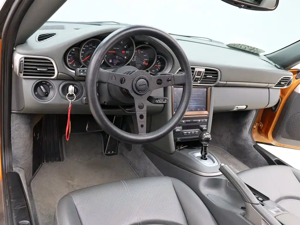 Porsche 911 2010 Targa 4 3.6L фото 9