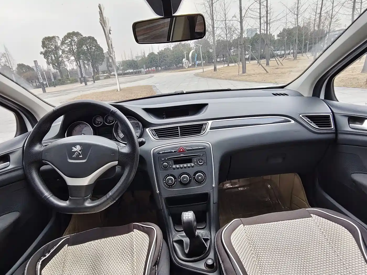 Peugeot 308 2013 Model 1.6L Manual Trend Style фото 8