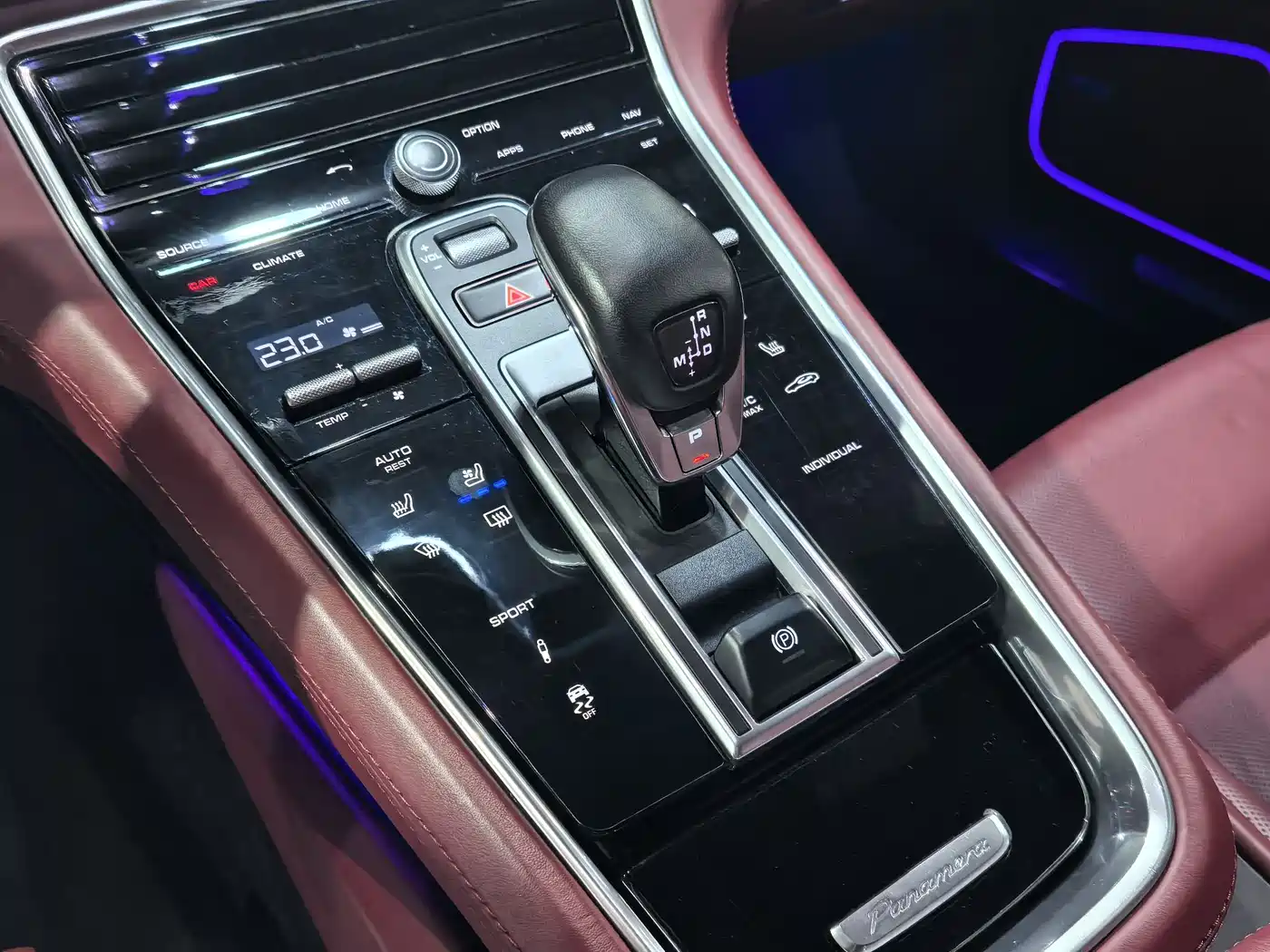 Porsche Panamera 2019 Panamera 4 Executive Long Wheelbase 2.9T фото 8
