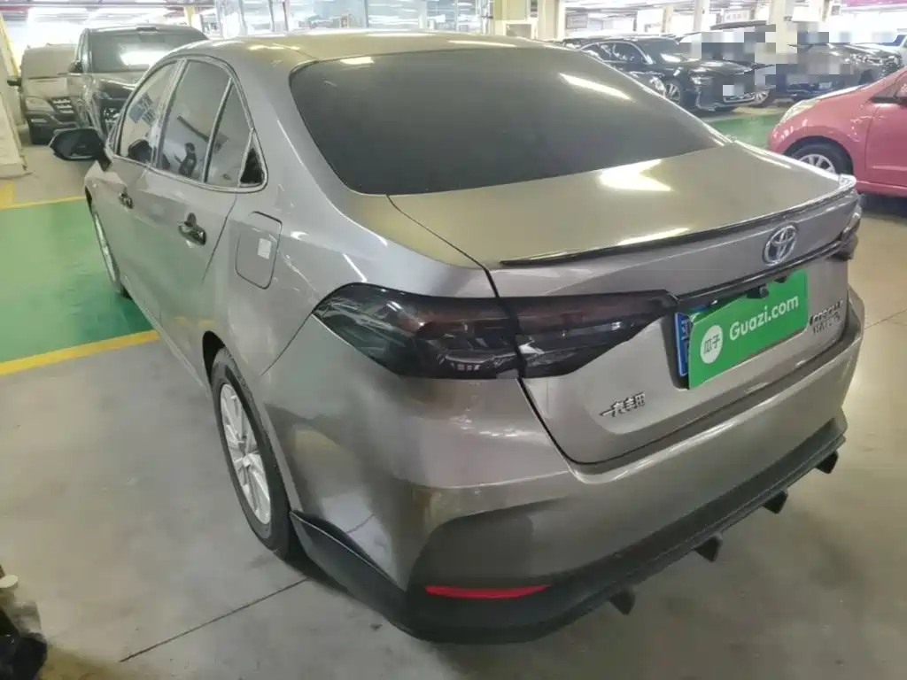 Фото 5 - Toyota Corolla