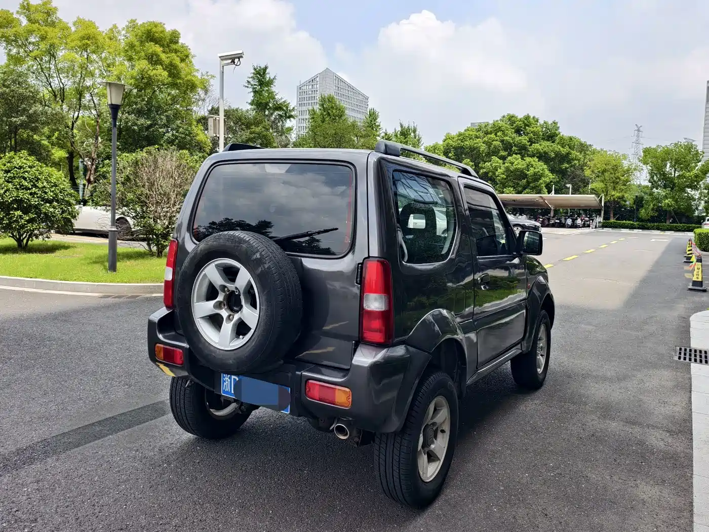 Suzuki Jimny (Import) 2011 2011 1.3 AT Navigation Edition