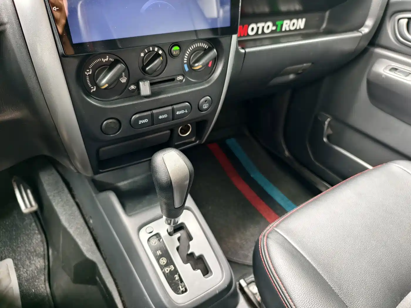 Suzuki Jimny (Import) 2011 2011 1.3 AT Navigation Edition