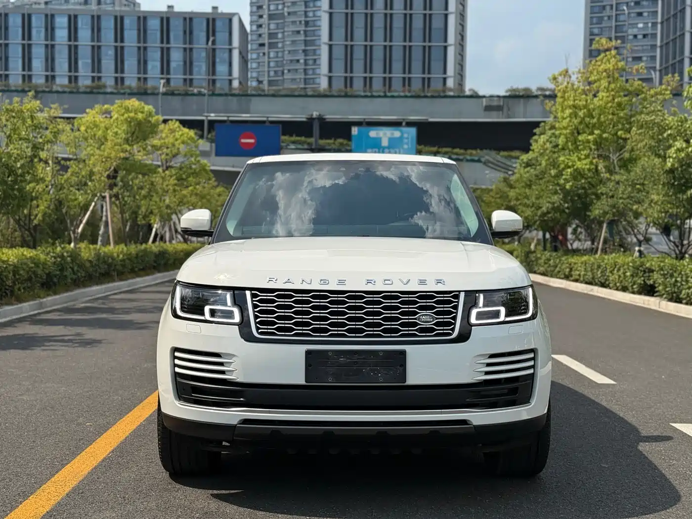 Land Rover Range Rover 2018 3.0 SC V6 Vogue Heritage Edition фото 2