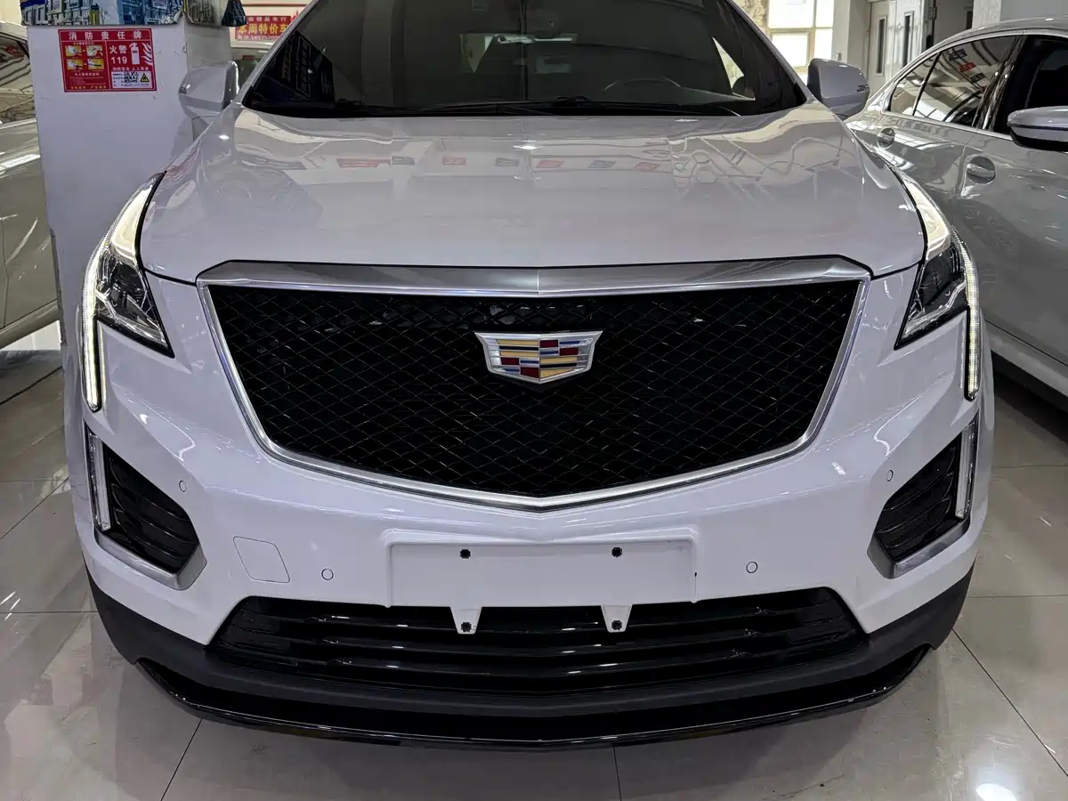 Фото 2 - Cadillac XT5
