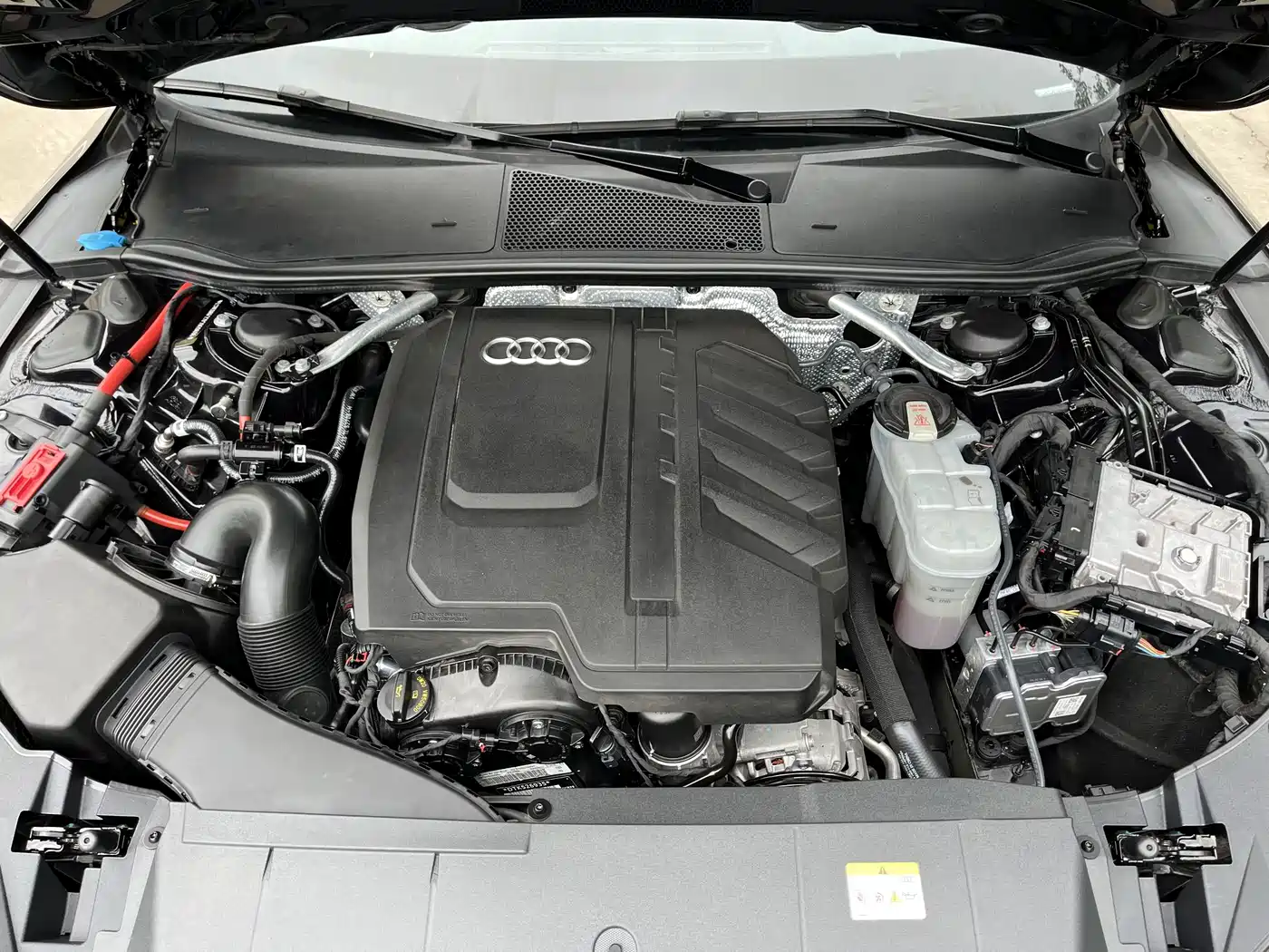Audi A7L 2024 45TFSI S-line Dream Edition Crystal Package фото 12
