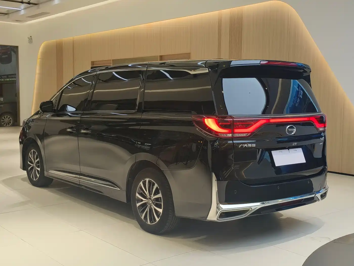 GAC TRUMPCHI M8