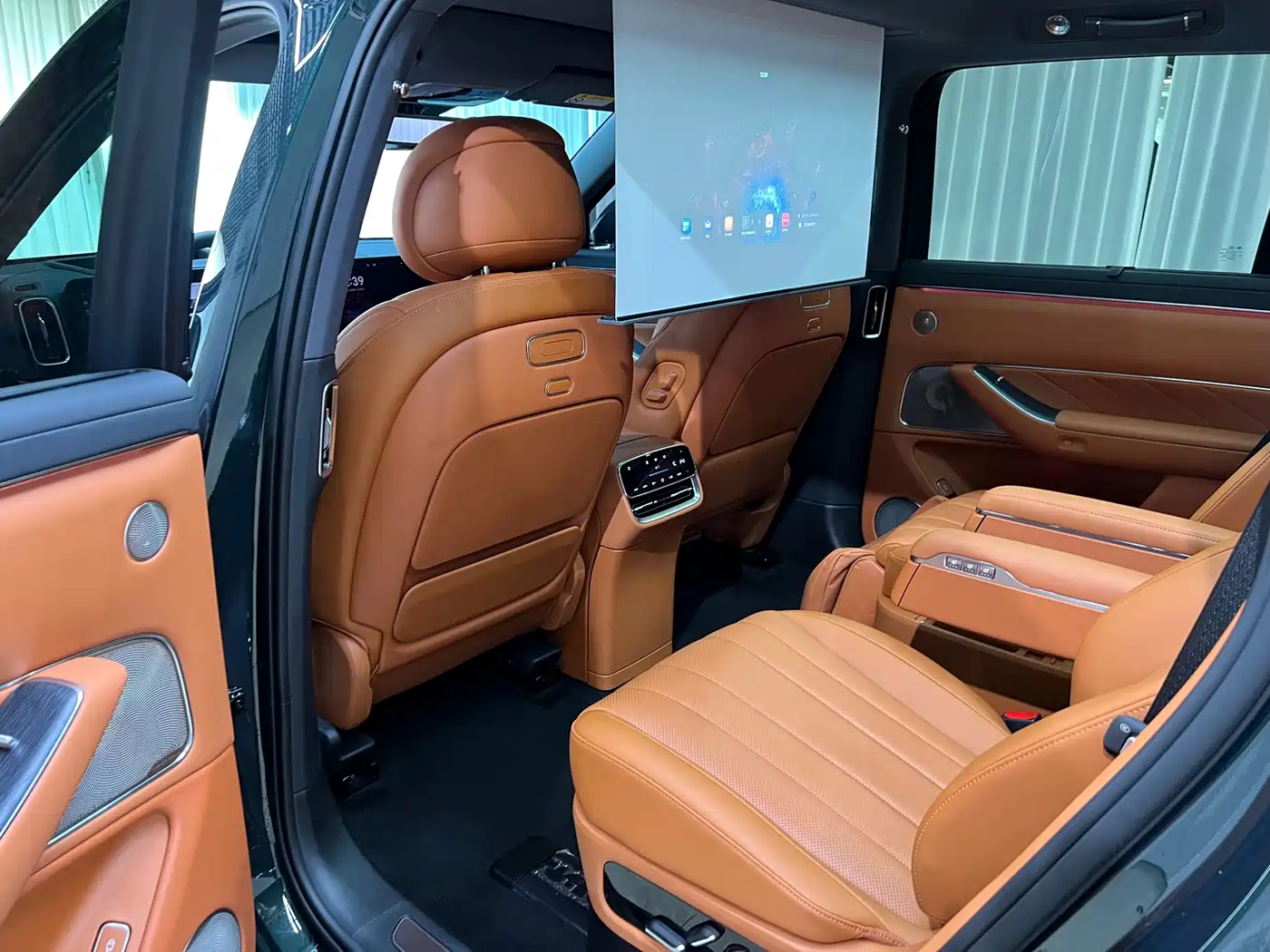 Aito AITO M8 2025 2025 Extended Range Ultra 53.4kWh 6-Seater