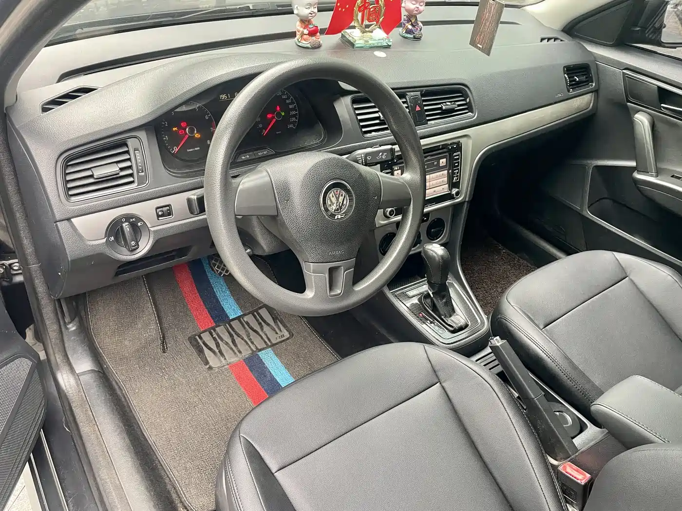 Volkswagen Lavida 2015 1.6L Automatic Trend Edition фото 17