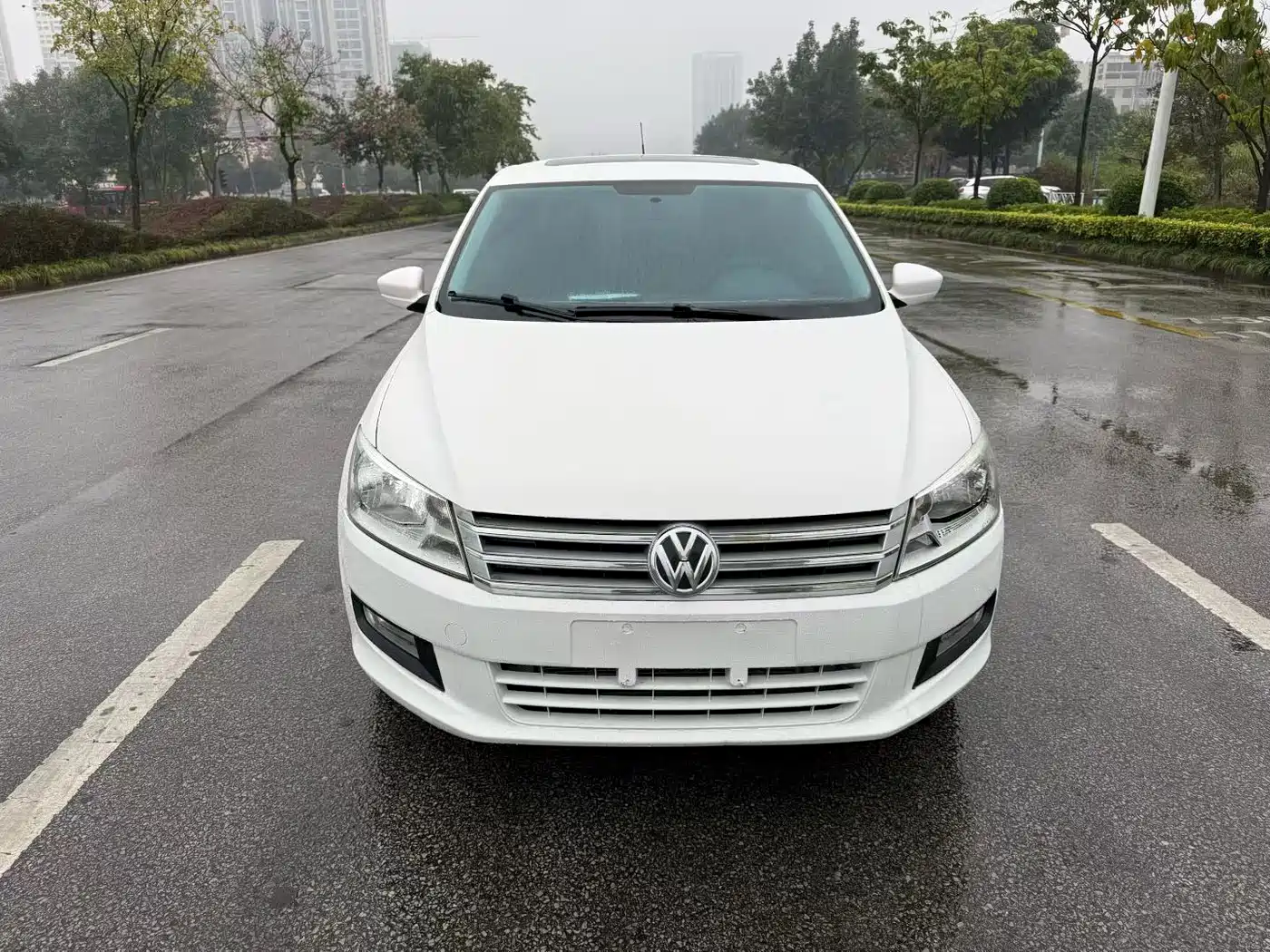 Volkswagen Santana 2015 1.6L Automatic Comfort Edition фото 2
