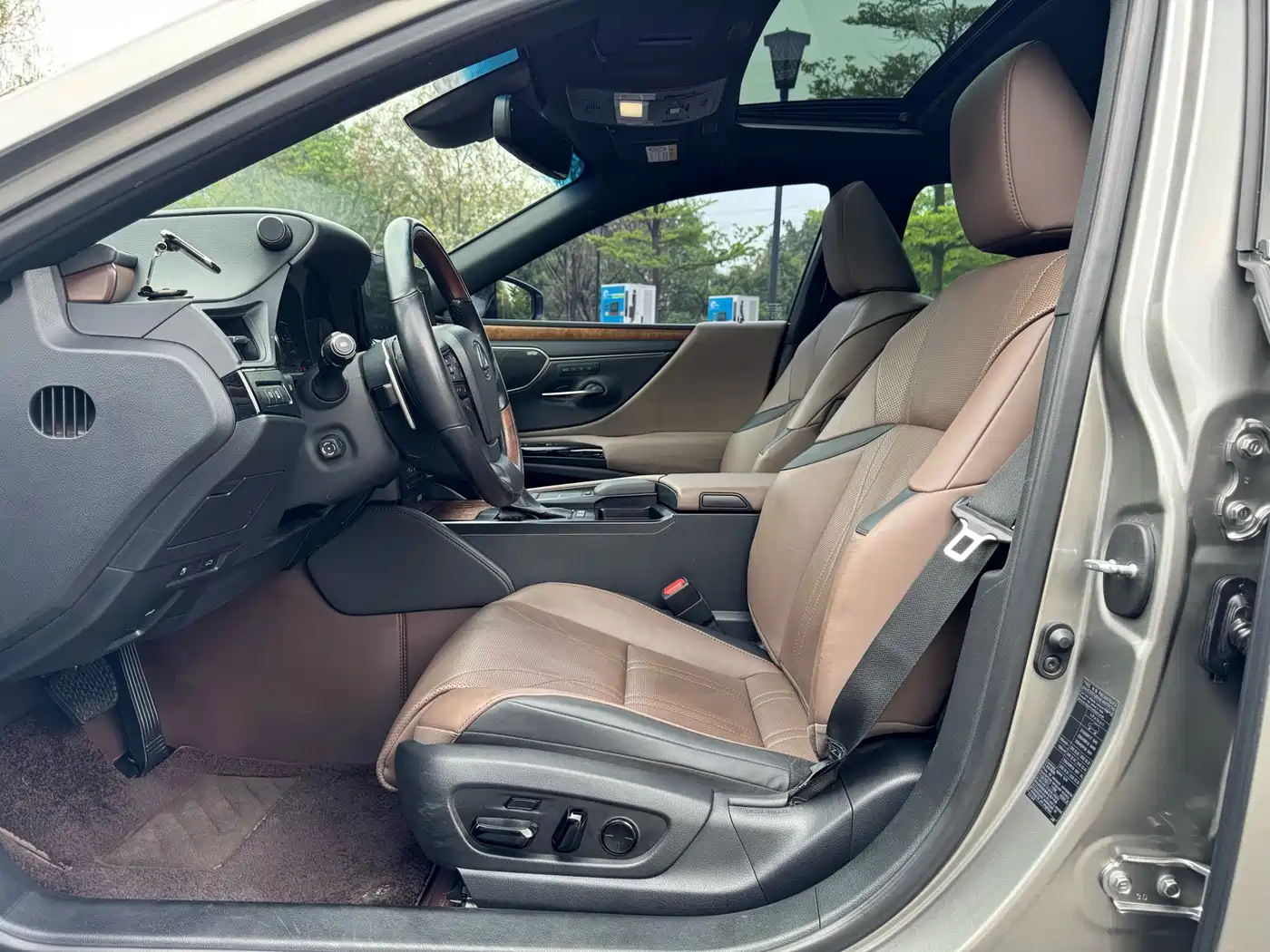 Lexus ES 2021 300h Executive Edition фото 7