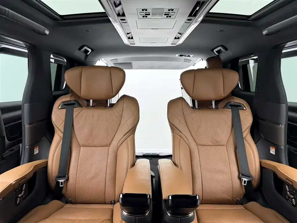 Toyota Alphard 2024 Hybrid 2.5L Ultimate Enjoyment Edition фото 13