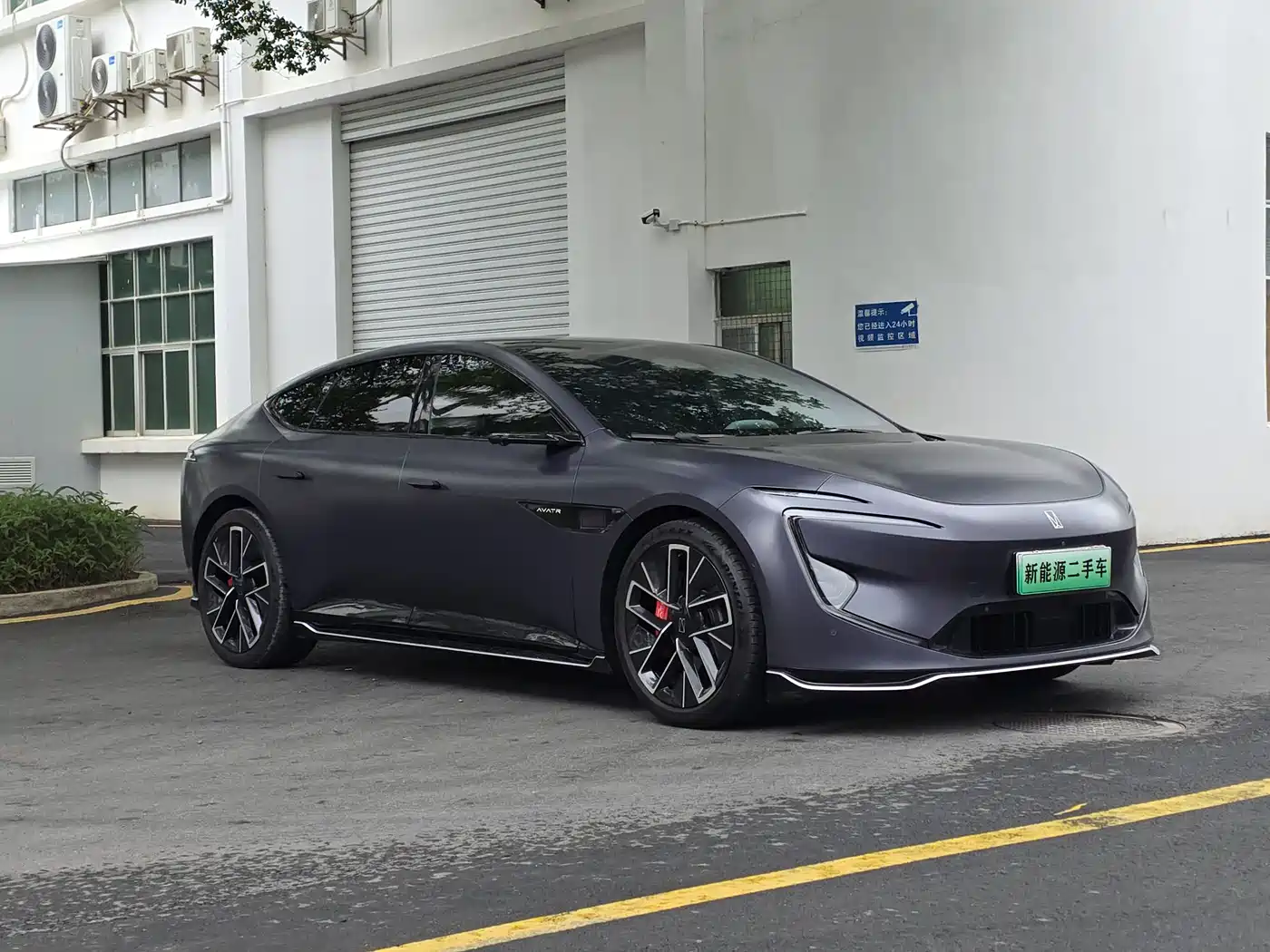 Avatr 12 2023 Model 700 Triple Laser RWD Luxury Edition фото 3