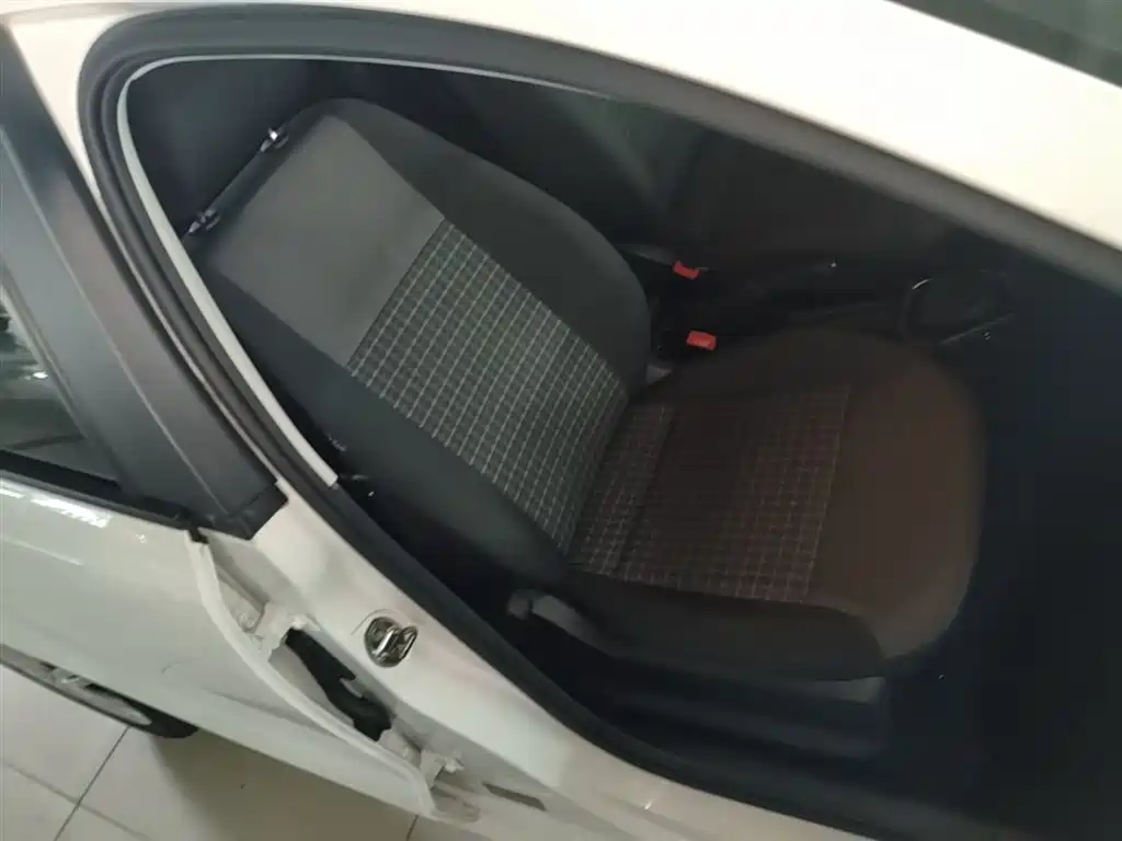 Volkswagen Polo 2018 1.5L Auto Comfort фото 25