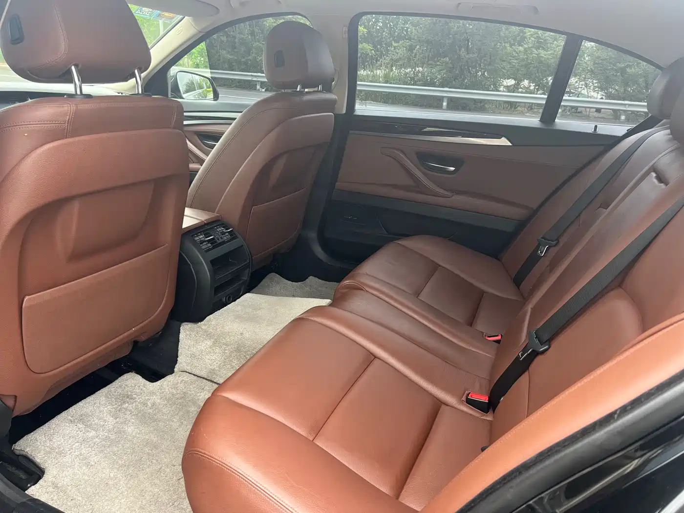 BMW 5 Series 2014 525Li Leading фото 5
