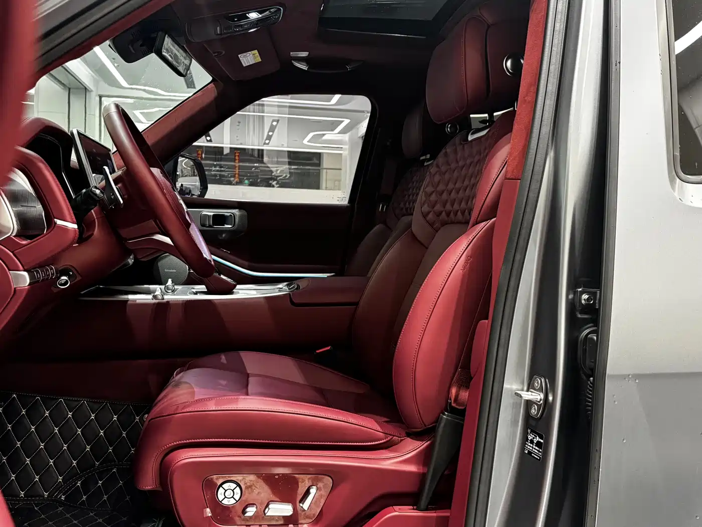 TANK TANK 700 NEW ENERGY