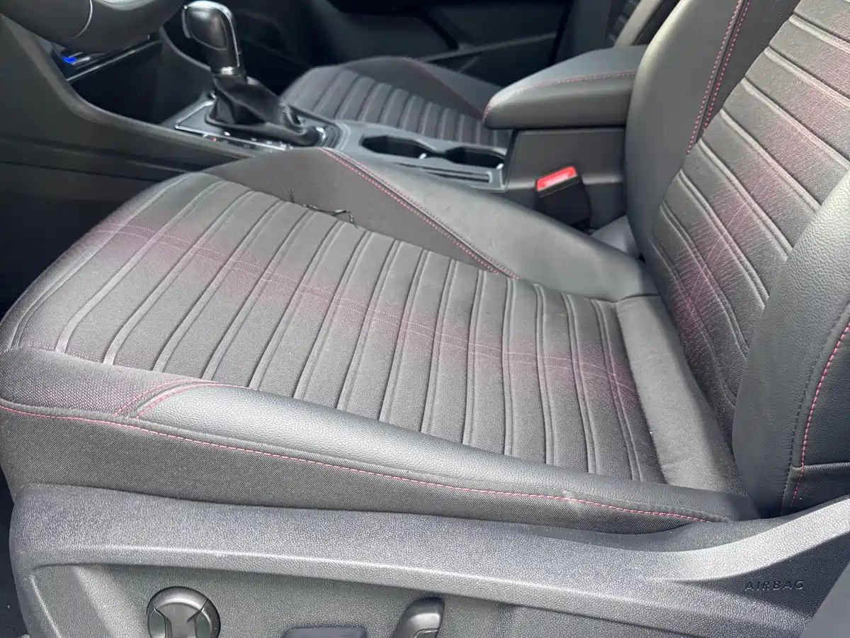 Volkswagen Lavida 2023 280TSI DSG Starlight Comfort Edition фото 13