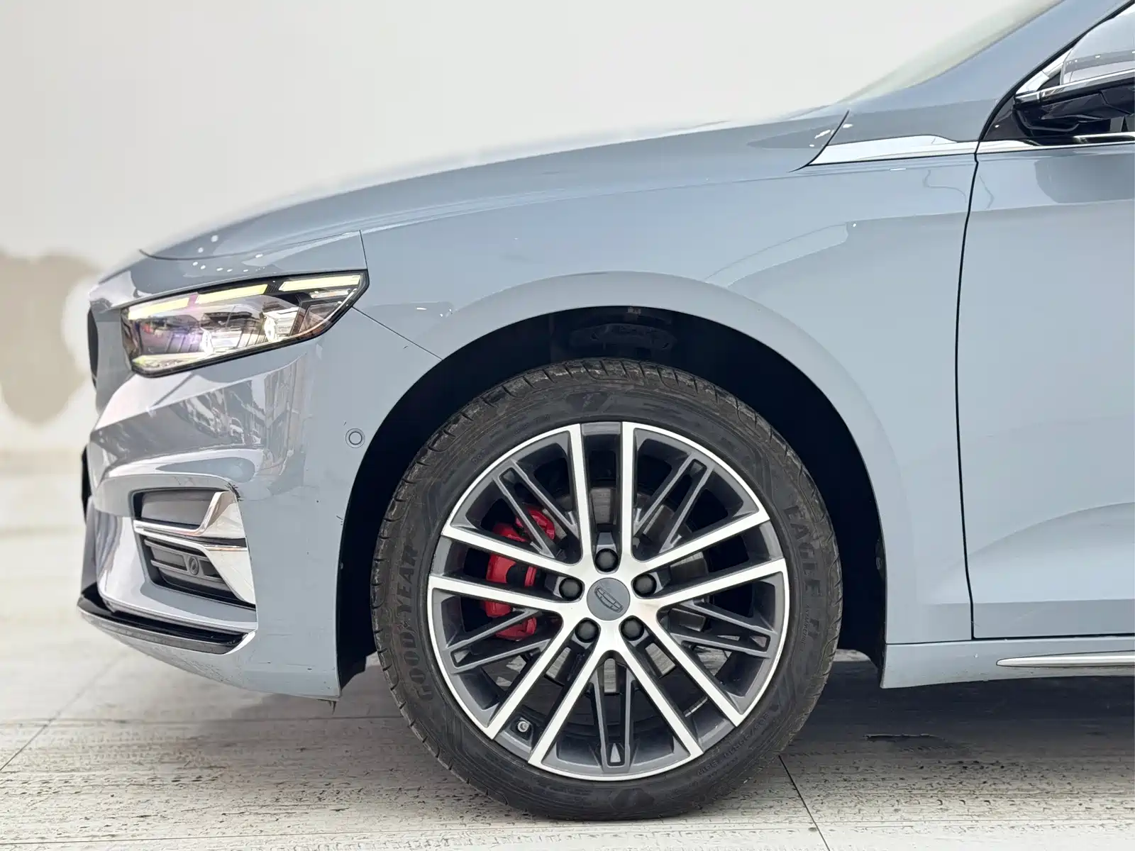 Фото 7 - Geely Preface