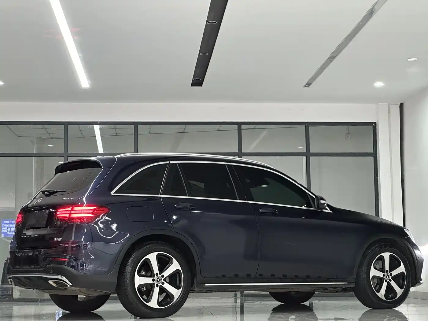 Mercedes-Benz GLC 2018 GLC 260 4MATIC Luxury фото 10
