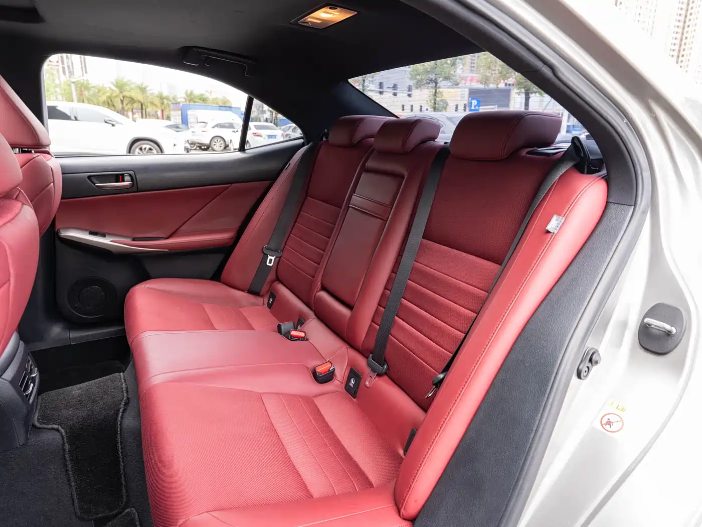Lexus IS 2017 300 F SPORT фото 12