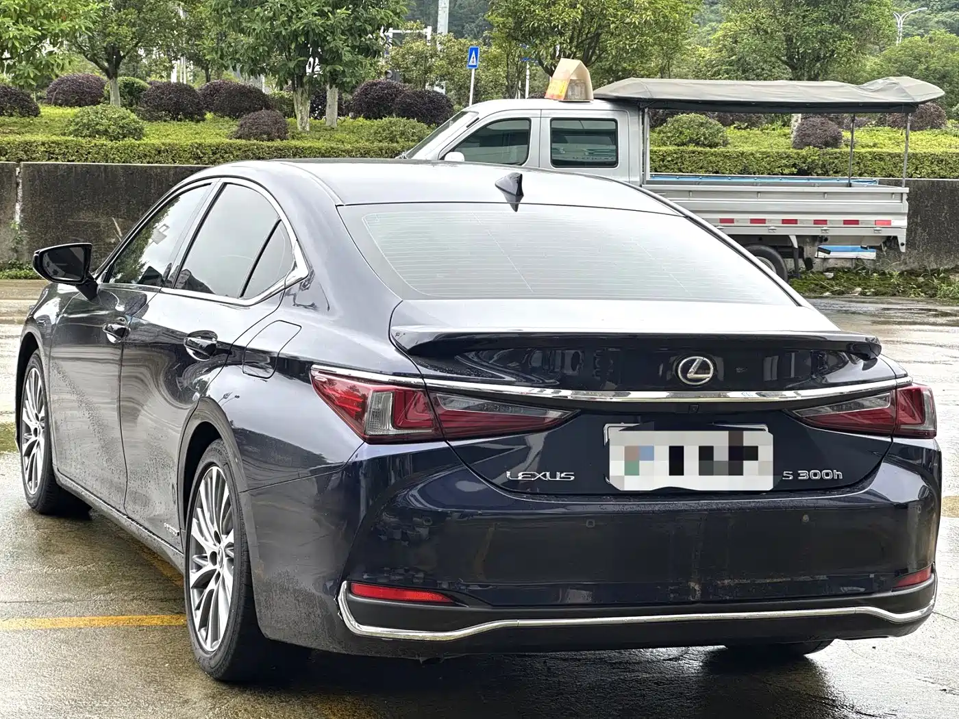 Фото 8 - Lexus ES