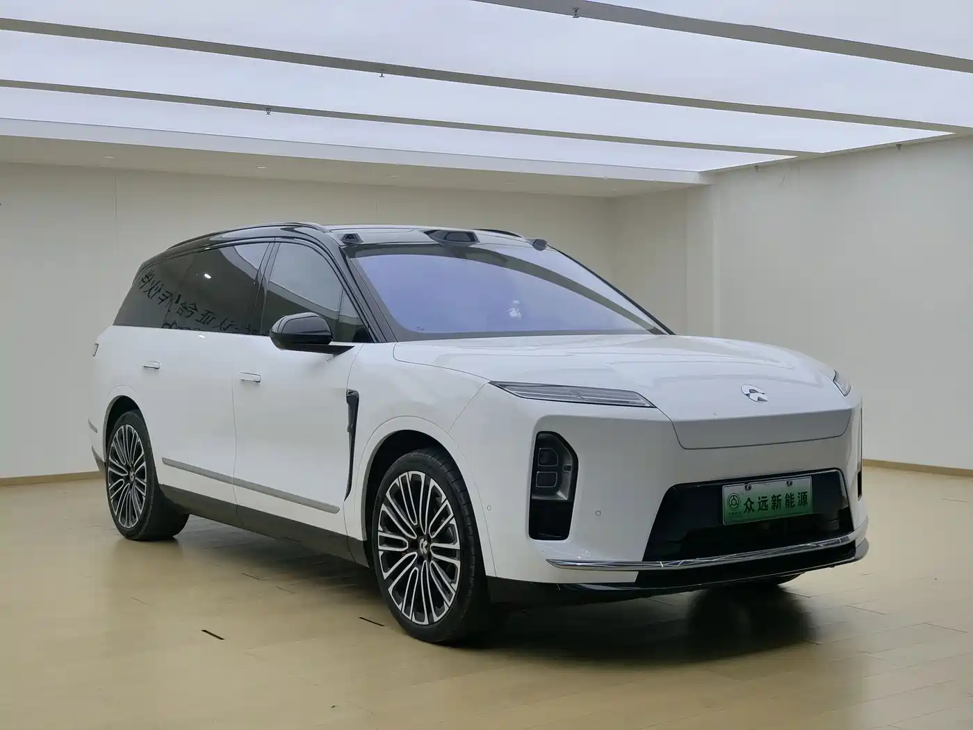 2026 NIO ES8