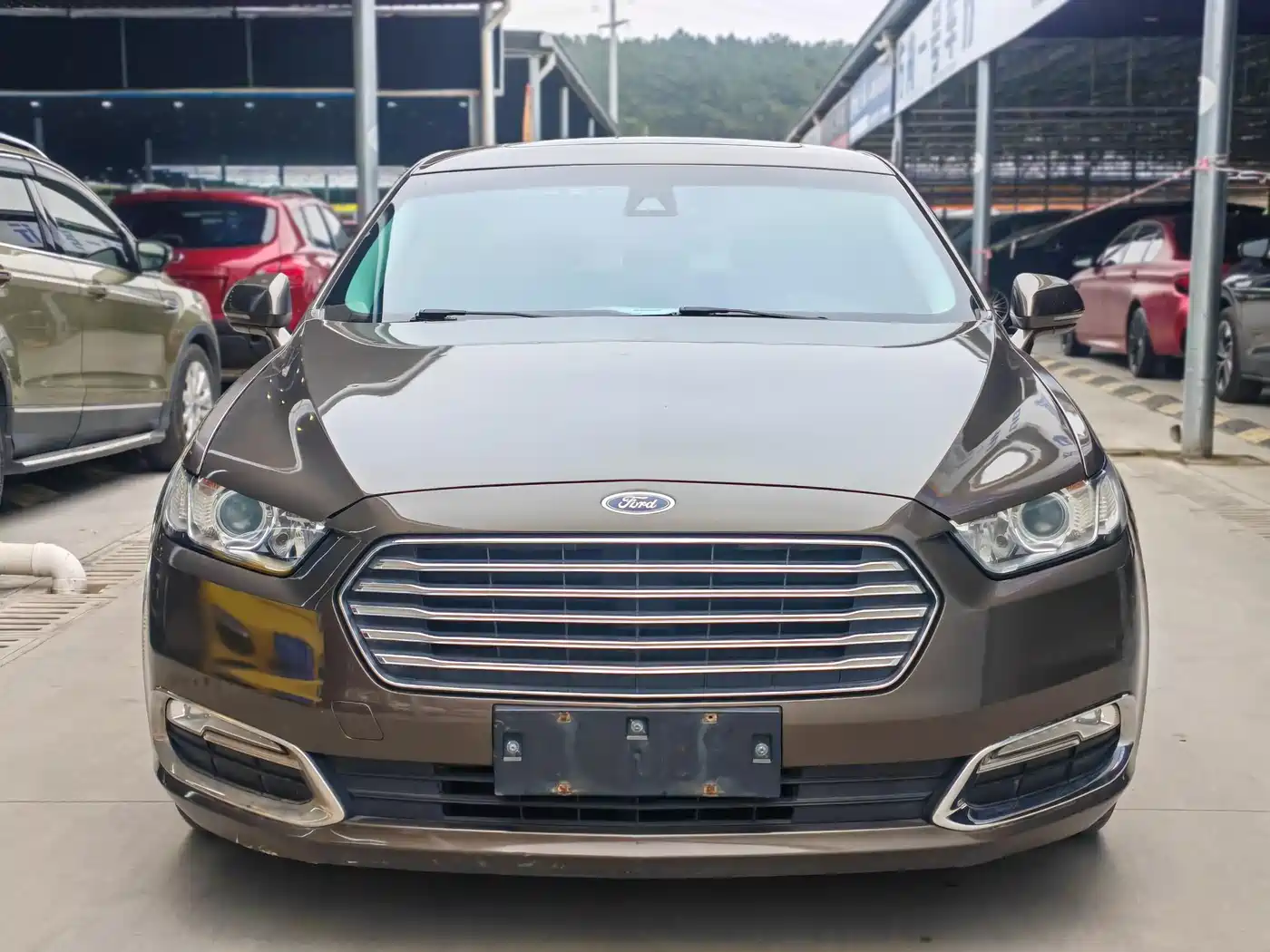 FORD TAURUS