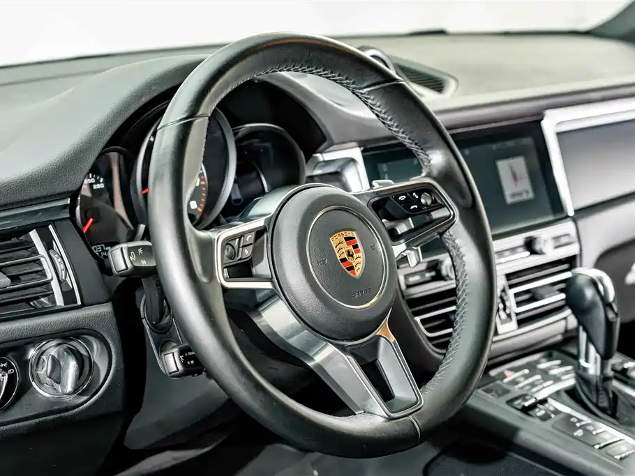 Porsche Macan 2018 Macan 2.0T фото 10