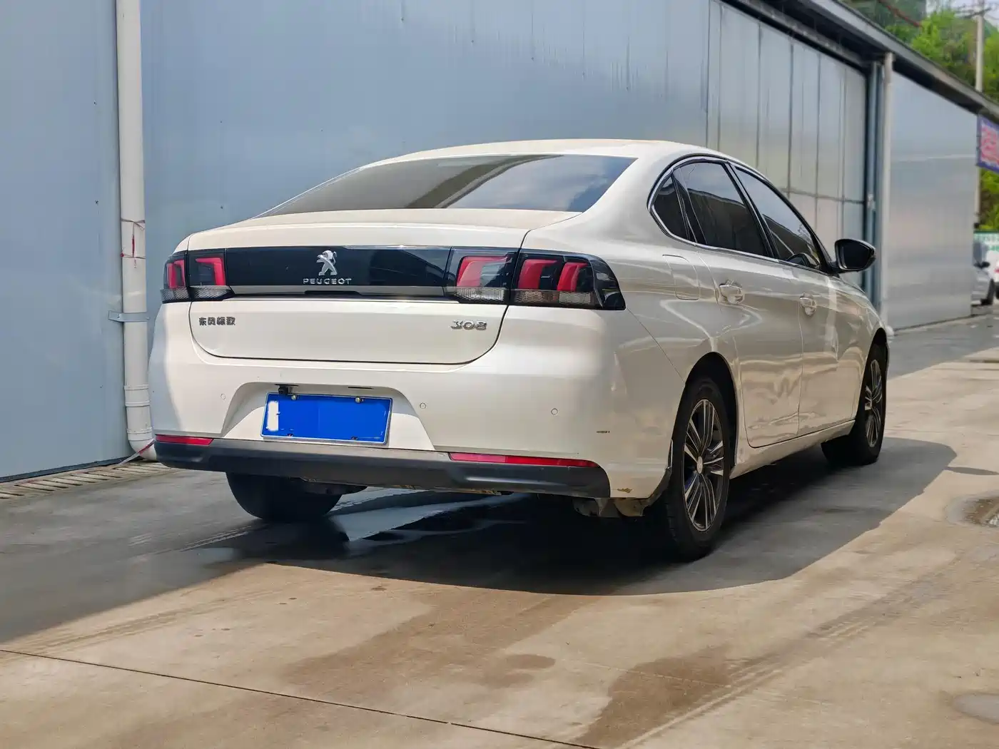 Peugeot 308 2016 1.6L Automatic Luxury фото 3