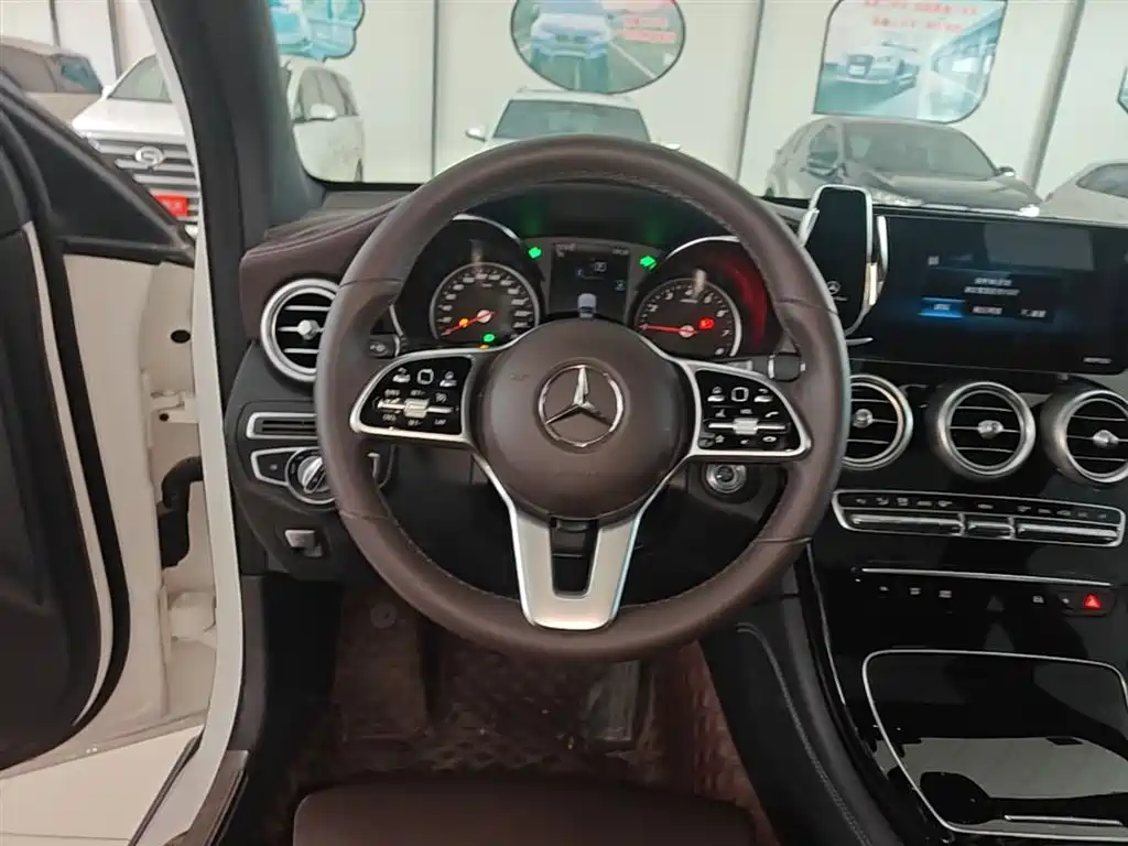 Mercedes-Benz GLC 2020 GLC 260 L 4MATIC Dynamic фото 11