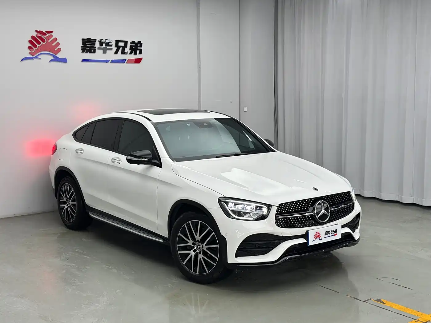 Mercedes-Benz GLC Coupe 2020 GLC 300 4MATIC Coupe SUV фото 8