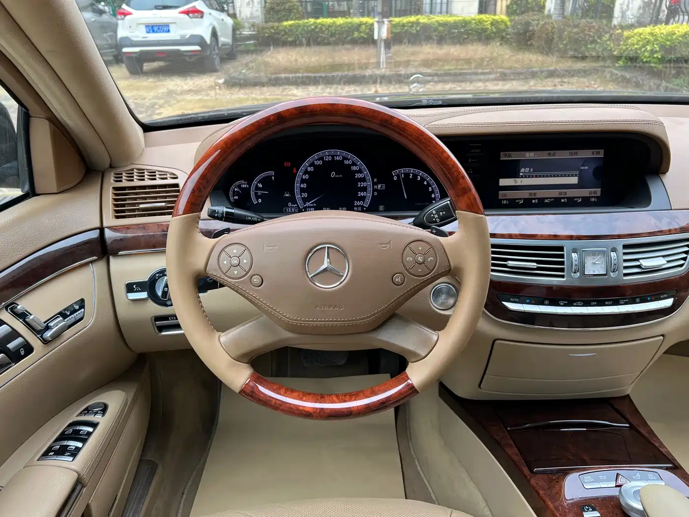 Mercedes-Benz S-Class 2010 S 350 L Luxury фото 16