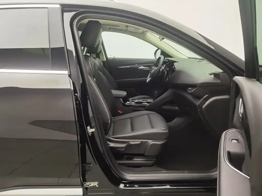 Фото 23 - Buick Envision S