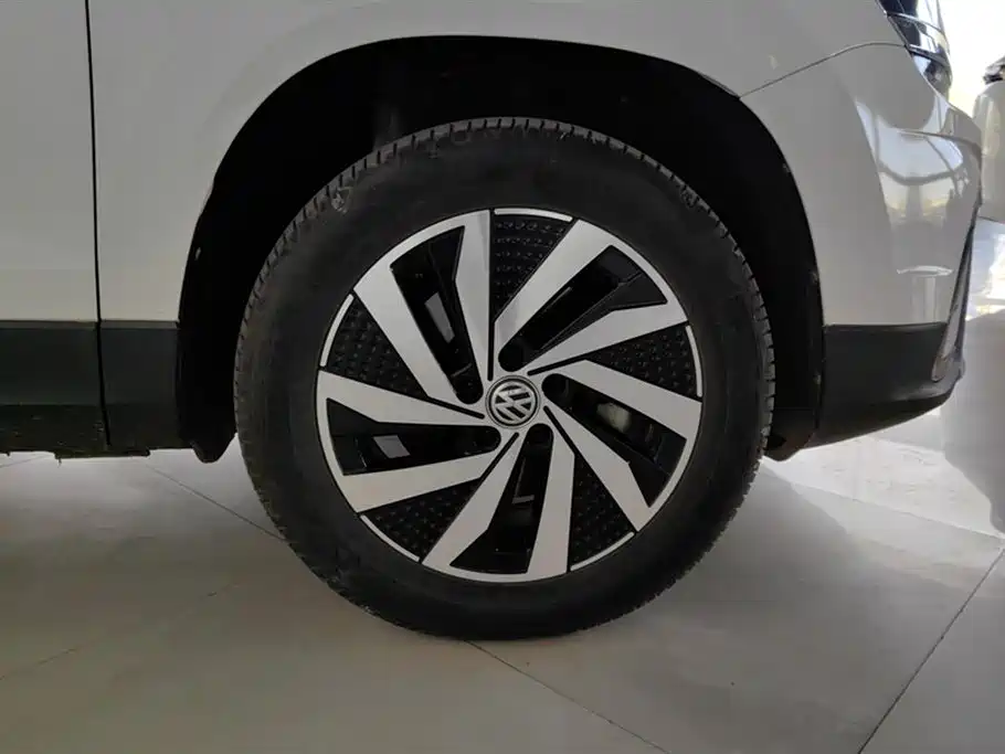 Volkswagen Tharu New Energy 2021 Panorama Premium Edition фото 6